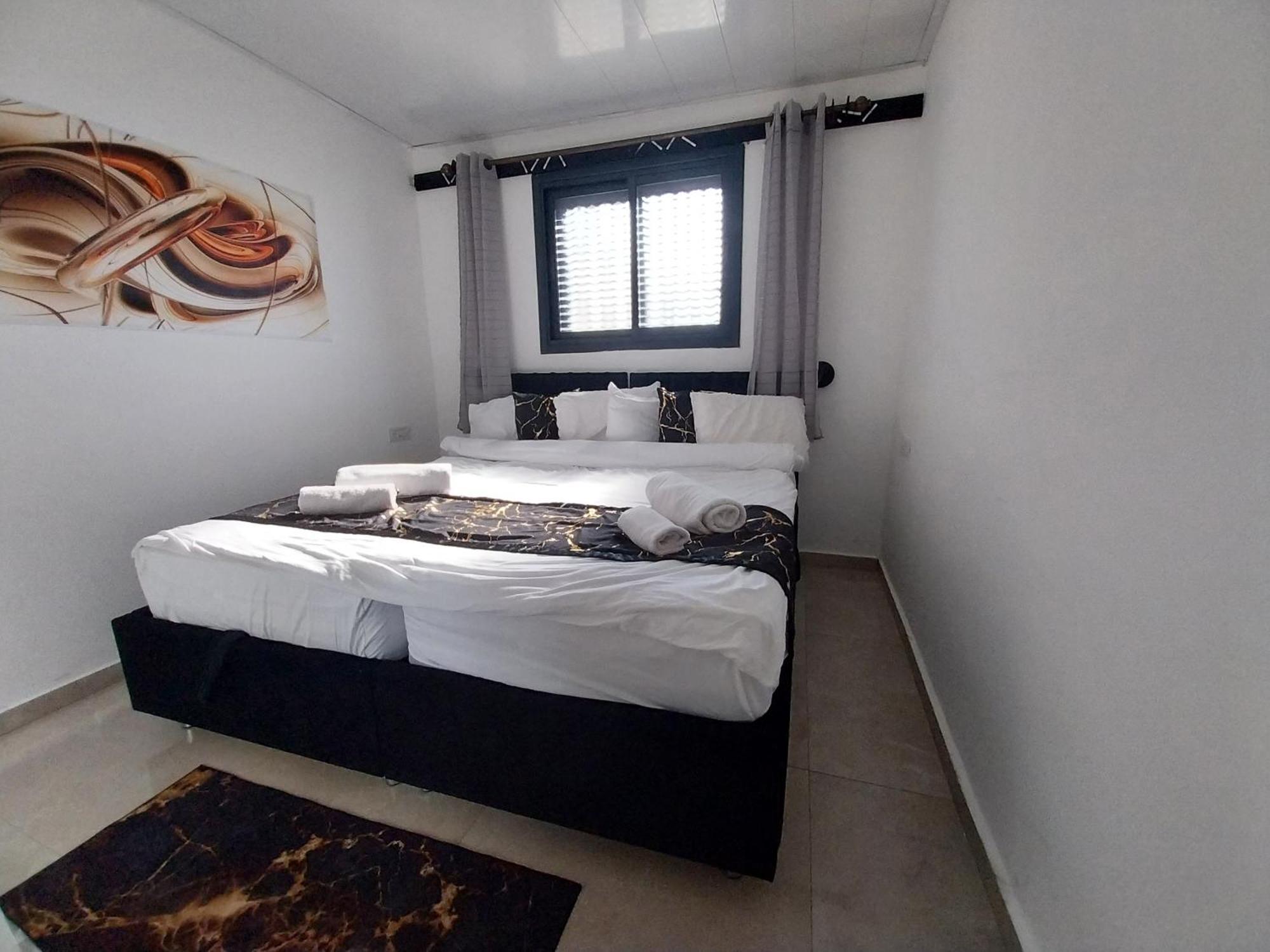 שירת דבורה בבני ברק Lejlighed Giv'at Shemu'el Eksteriør billede